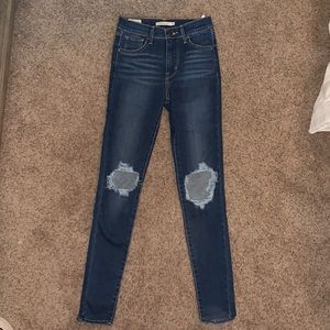 Levis 720 High Rise Super Skinny Jeans